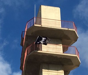 bomberos y piratas